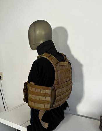 Imagen 2 de Coyote brown plate carrier