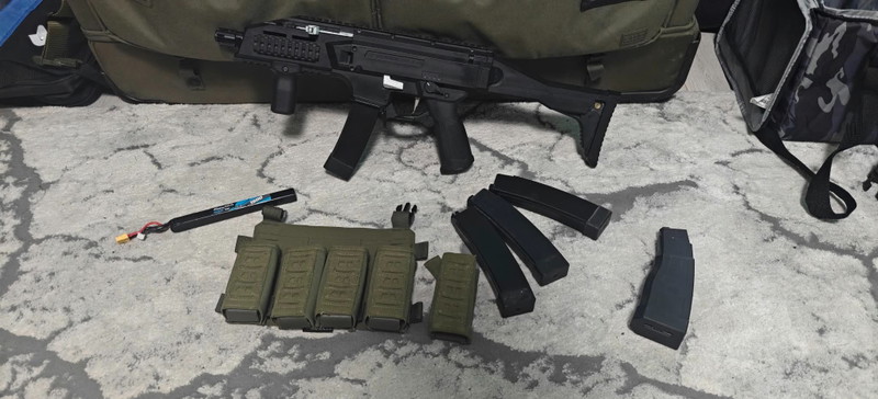 Image 1 for FULLY UPGRADED BRUSHLESS ASG Scorpion Evo 3 , 6 mags, high performance battery and front panel with novritsch pouches