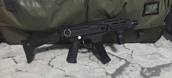 Image 2 for FULLY UPGRADED BRUSHLESS ASG Scorpion Evo 3 , 6 mags, high performance battery and front panel with novritsch pouches