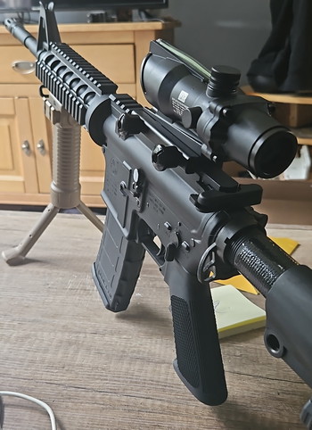 Imagen 2 de Cybergun / VFC M4A1 RIS GBB