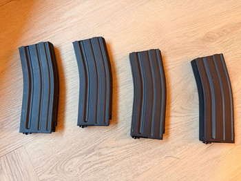 Afbeelding 3 van Tokyo Marui Next Gen M4 Sopmod + 4 Magazijnen