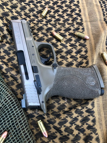 Imagen 3 de Tokyo Marui M&P9 + 3 magazines (available 20-26th)