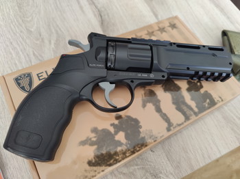 Afbeelding 2 van Elite Force H8R Gen2 Revolver