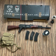 Imagen para APS AK-74 Vollmetall Echtholz BlowBack S-AEG 6mm BB schwarz - Used Look Edition