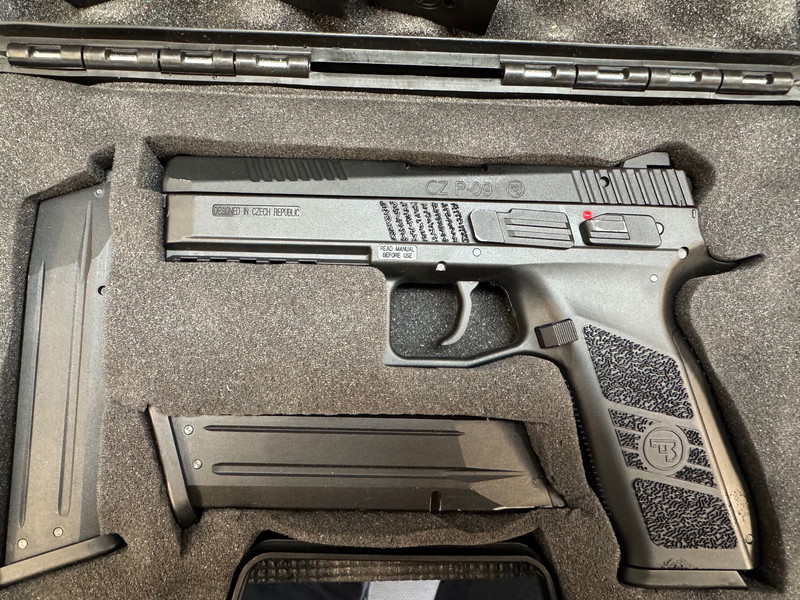 Imagen 1 de KJ Works CZ P-09 Duty mit Metallschlitten GBB 6mm BB schwarz inkl. Koffer