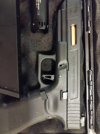 Image 2 for Volledig geupgrade glock 17