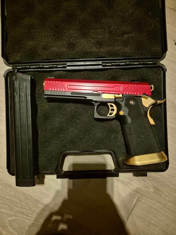 Afbeelding 2 van M16 en hi capa