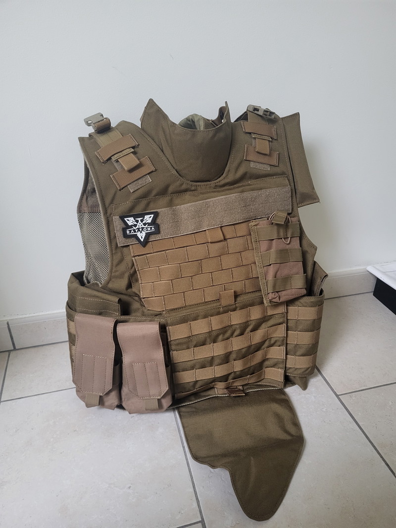 Image 1 for fllyye industries plate carrier