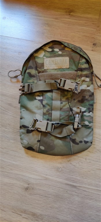 Afbeelding 2 van Multicam plate carrier/chest harness met pouches en Camelbak