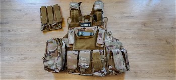Afbeelding 4 van Multicam plate carrier/chest harness met pouches en Camelbak