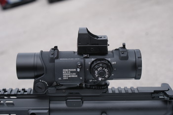 Afbeelding 5 van Elcan DR Gen2 1-4x + Red Dot