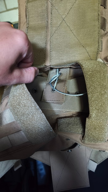 Afbeelding 3 van Mooi Tan vest incl m4 pouches