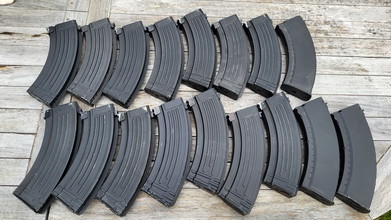 Afbeelding van 17 AEG AKM Magazines Bundle