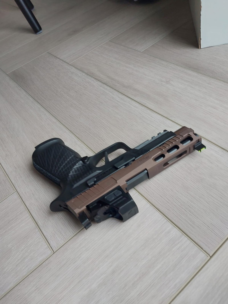 Afbeelding 1 van Full Custom Para Bellum P320 WC PRO