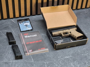 Imagen 2 de E&C Glock 19 | GBB | 2 magazines | Upgraded