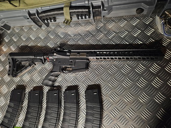 Afbeelding 3 van G&G cm 16 wild hog 12 inch aeg zgan incl 5 mags