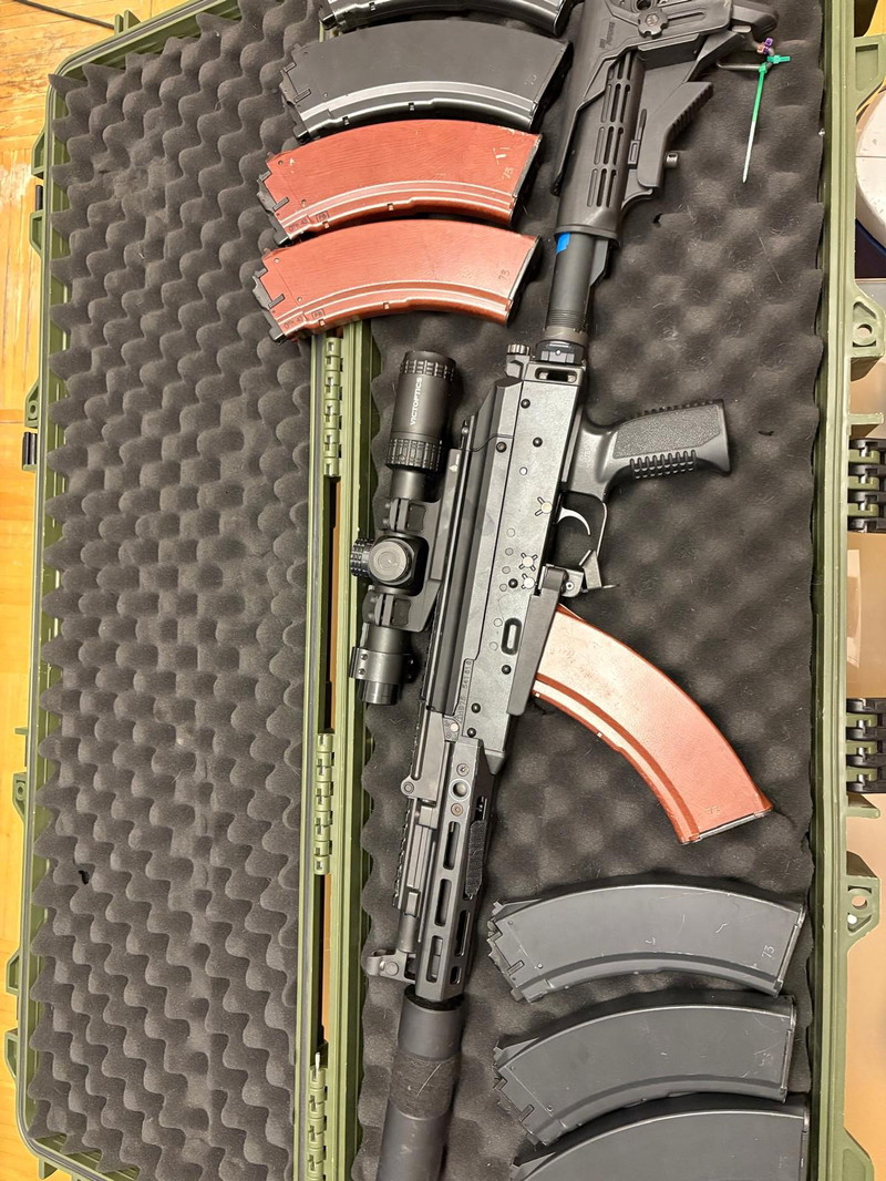 Afbeelding 1 van Tokyo Marui AKX GBB with tuning + original magazine (for sale)