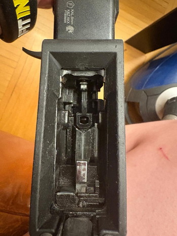 Afbeelding 4 van Tokyo Marui AKX GBB with tuning + original magazine (for sale)