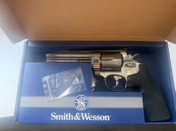 Bild 4 für Umarex Smith & Wesson 629 classic splinternieuw!