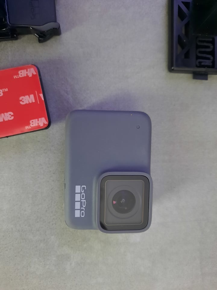 Image 1 for GO PRO HERO7  SILVER + ACCESOIRES