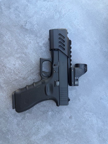 Imagen 2 de Glock 17 met red dot