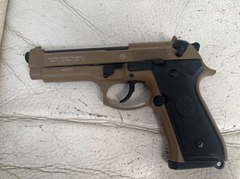 Bild 3 für Beretta m9 Desert Camo