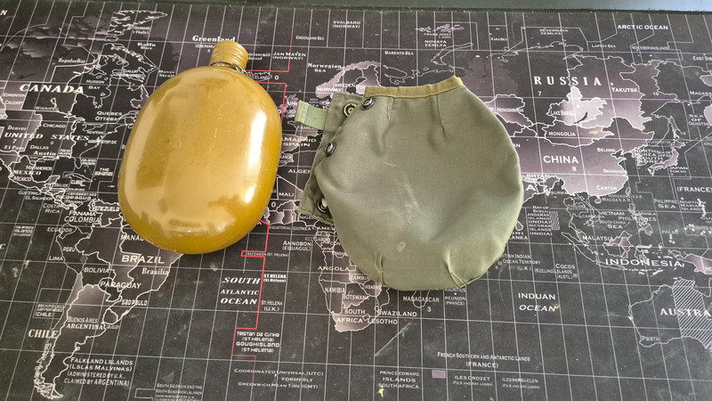Bild 1 für Originele Soviet/Russische waterfles incl. pouch
