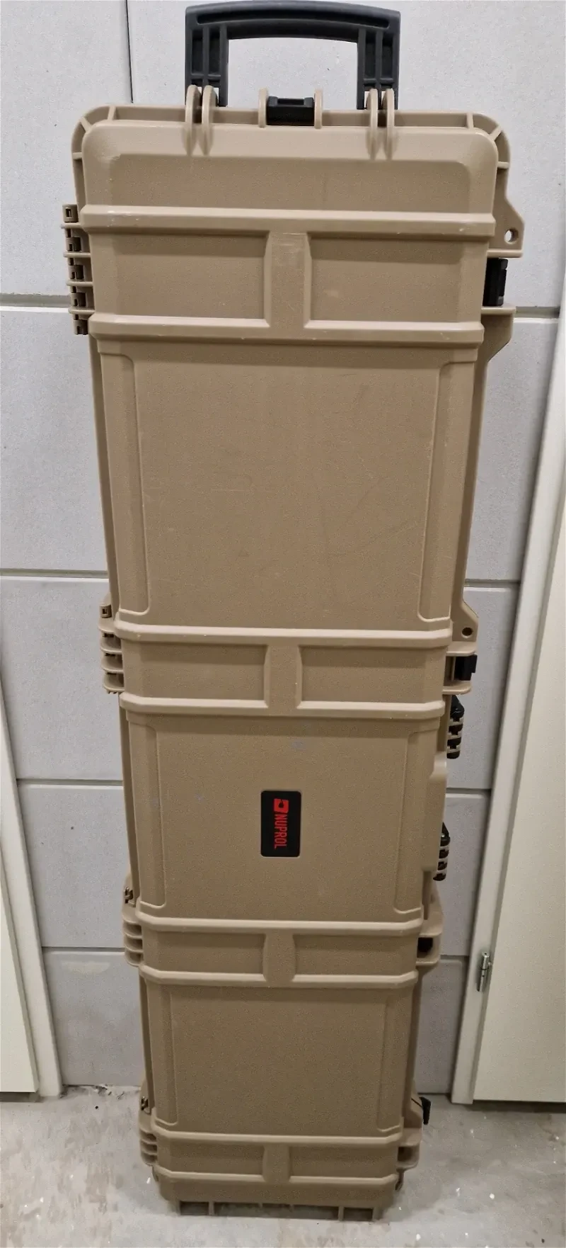 Afbeelding 1 van Nuprol XL Hard Gun Case (Tan) met ShadowFoam Inserts