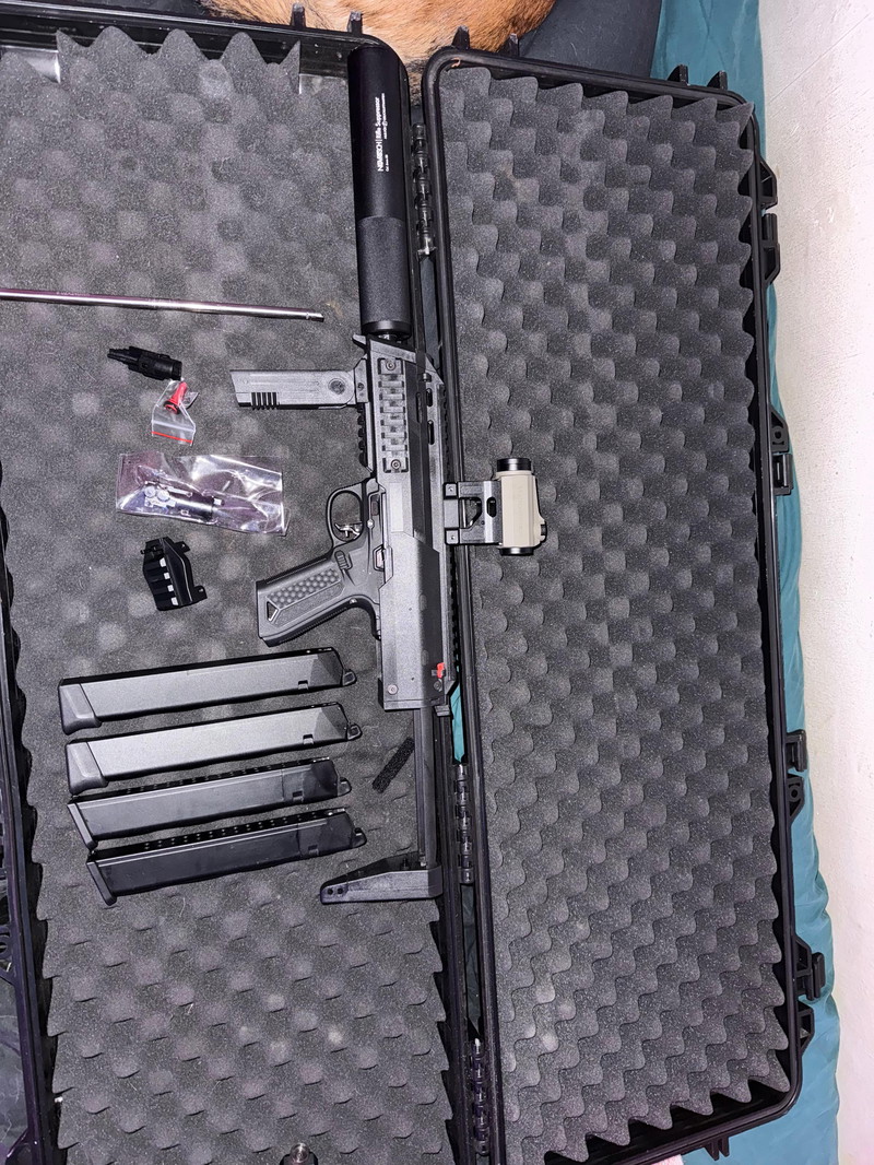 Afbeelding 1 van Geupgrade AAP-01 ctm AP7/MP7 kit + 4 greengas mags