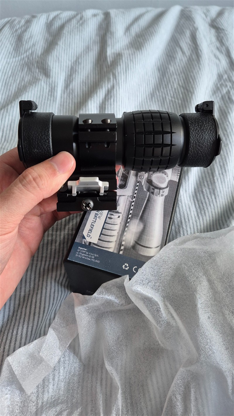 Image 1 pour Theta Optics flip away magnifier 3x