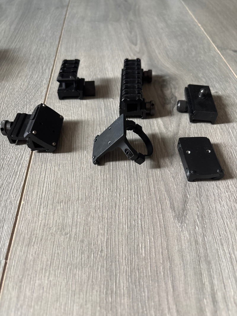 Image 1 pour Risers en reddot mounting plates