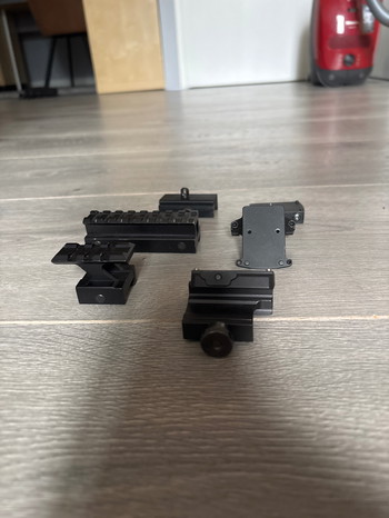 Image 3 pour Risers en reddot mounting plates