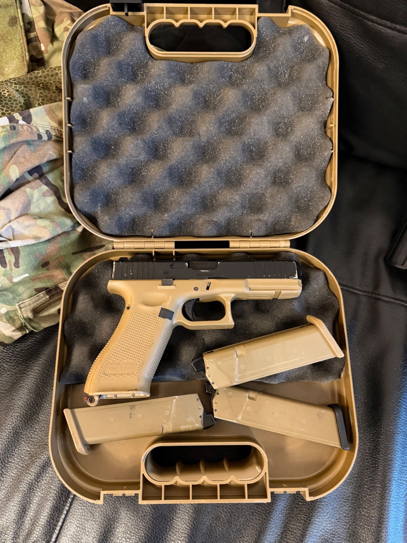Afbeelding 1 van Glock17 Gen5 with 3 mags