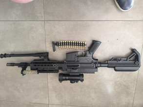 Bild für GE6671 GE LMG light machine gun werkt goed