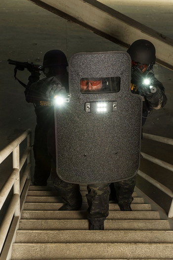 Bild 2 für IK ZOEK riot shield