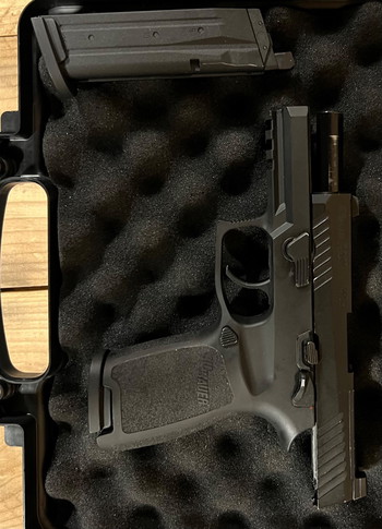 Image 2 for Sig Sauer p320 m18