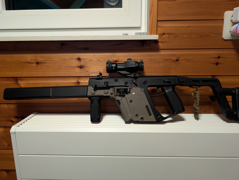 Bild 1 für Superstrakke Kriss Vector, 2 tone. Als nieuw.