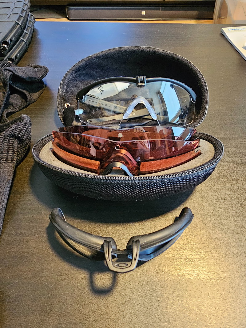 Image 1 for Oakley M-Frame