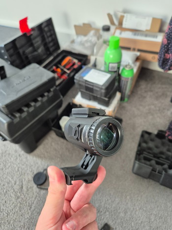 Imagen 3 de Vortex V3XM 3x Magnifier + Unity OMNI Gen 2 Mount