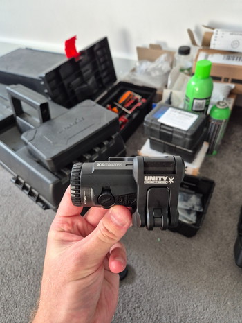 Imagen 4 de Vortex V3XM 3x Magnifier + Unity OMNI Gen 2 Mount