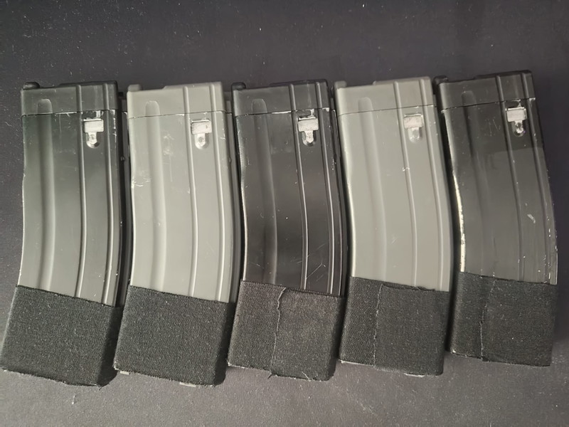 Bild 1 für 4x VFC V3 STANAG magazines en 1x V2 STANAG magazine