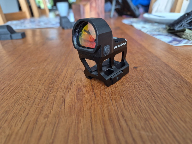 Afbeelding 1 van Red Dot Vector Optics Frenzy met Riser