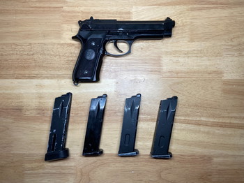 Image 2 pour KJW M9 met extra magazijnen