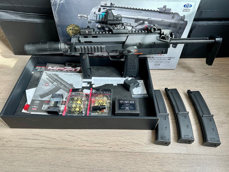 Afbeelding 1 van Tokyo Marui MP7 met markeringen in topstaat