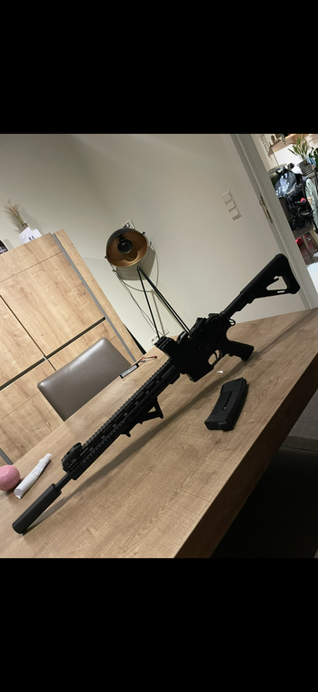 Afbeelding 3 van AR15 te koop! 2x mee gespeeld