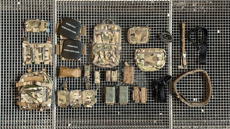 Bild 1 für Varia placard, pouches, belt, etc.