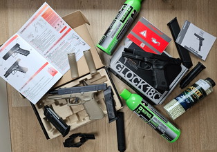 Image pour Grouping GLOCK 17 (WE) + GLOCK 18C (UMAREX) + more items