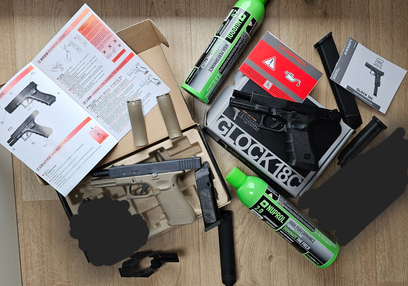 Bild 1 für Grouping GLOCK 17 (WE) + GLOCK 18C (UMAREX) + more items