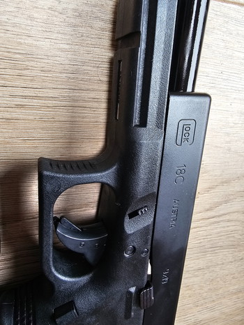 Imagen 3 de Grouping GLOCK 17 (WE) + GLOCK 18C (UMAREX) + more items