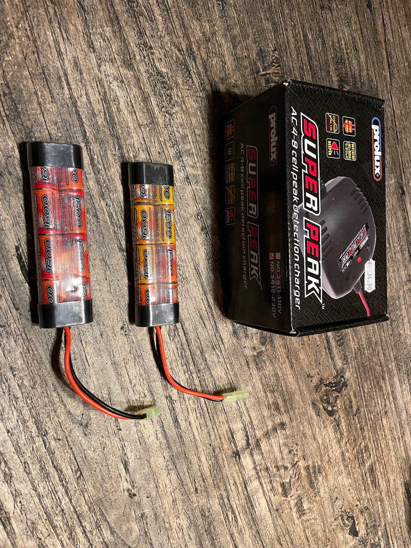 Bild 1 für 2 batterijen met oplader